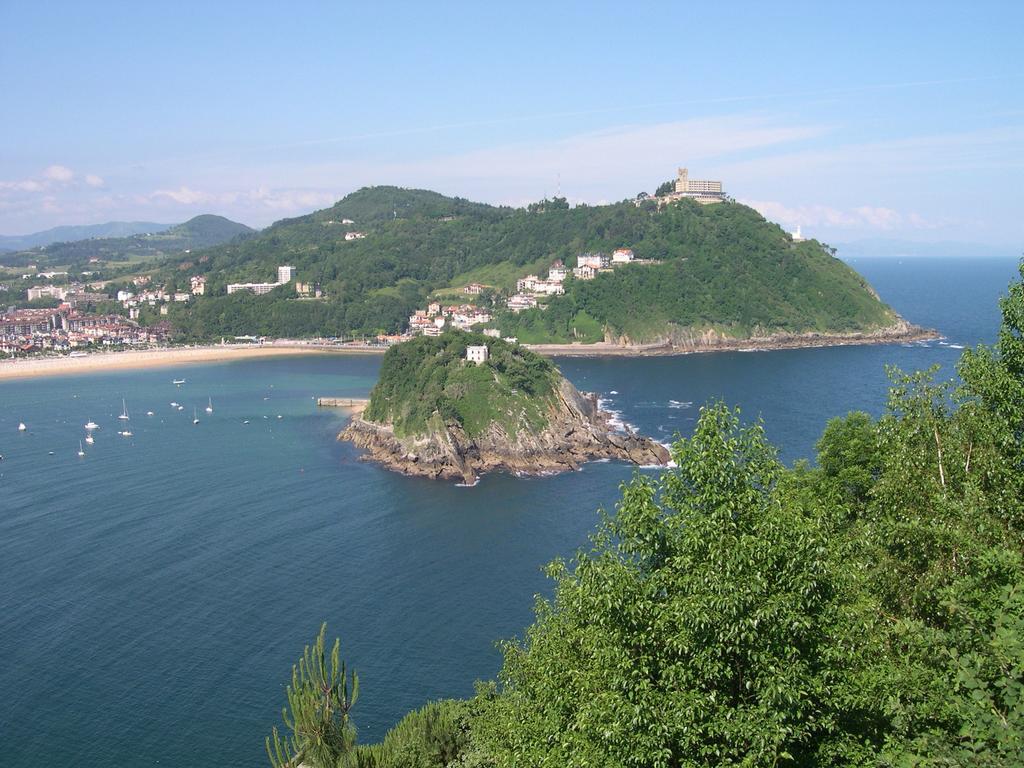 Apartamentos Grosen San Sebastián Esterno foto